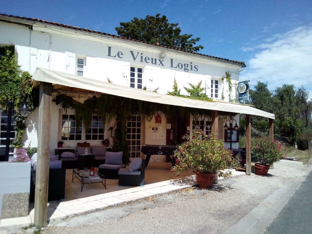 Hotel Le Vieux Logis De Clam Exterior foto